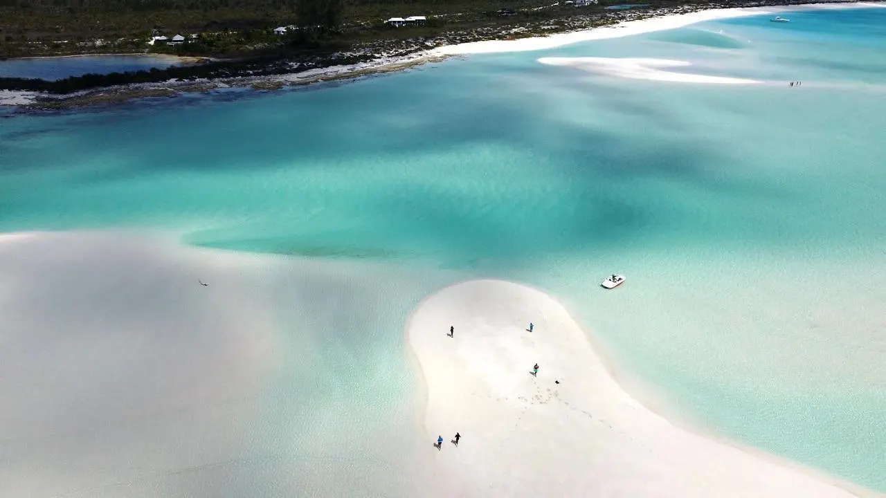 White Villas - Romantic Getaway - Oceanside Large Modern Studio With Pool, 500Ft From Long Bay Beach 0*,  Turks a Caicos